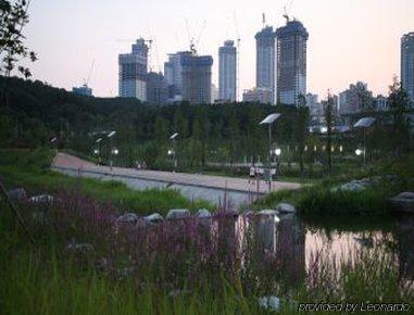 Ramada By Wyndham Dongtan 酒店 4*